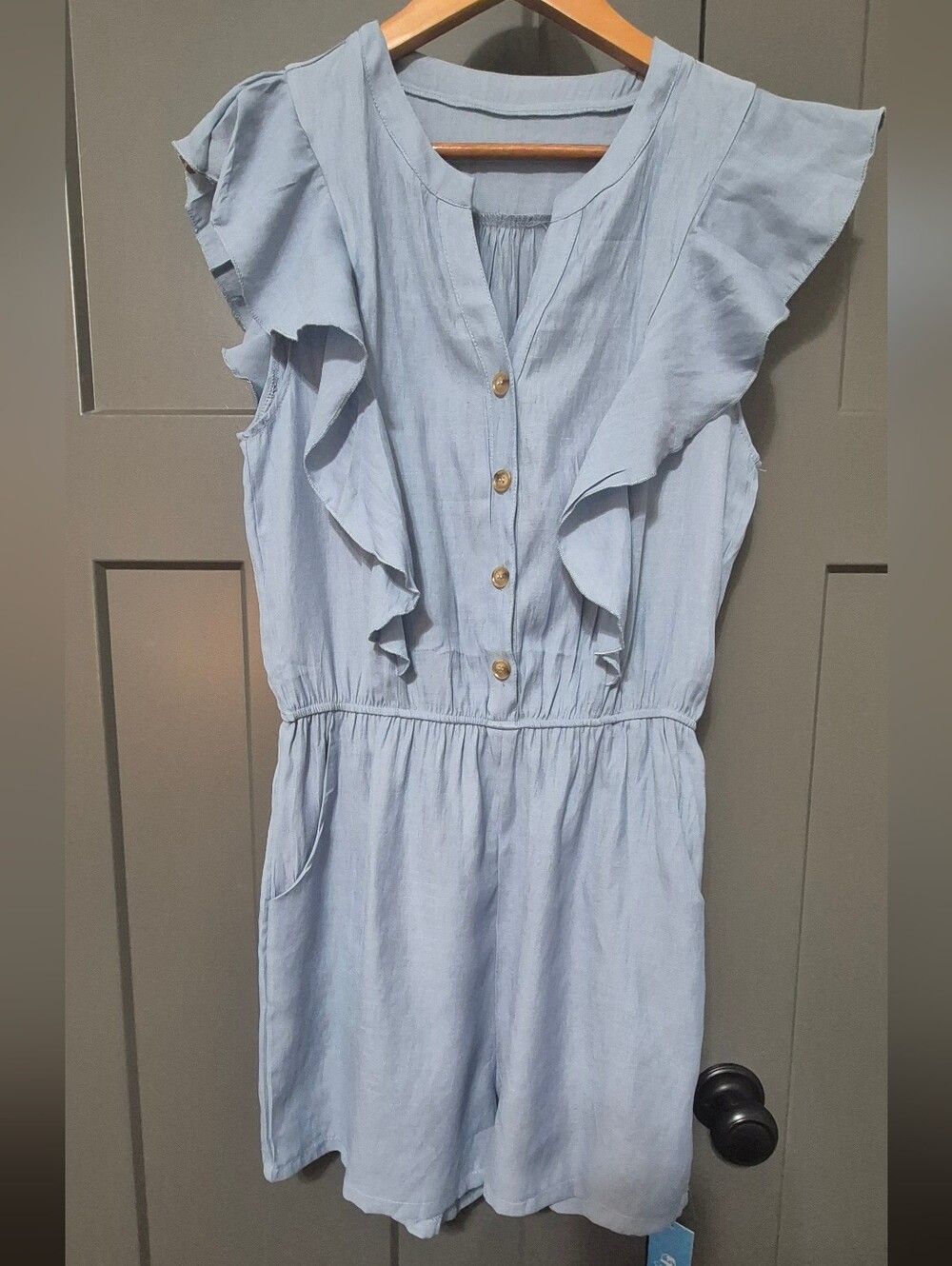 NWT Cupshe Light Blue Flutter Sleeve Button Front Romper w/ Pockets Size Medium - Picture 2 of 11